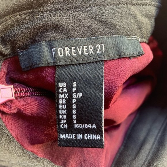 FOREVER 21 Lace Dress - Size S - Picture 4 of 6